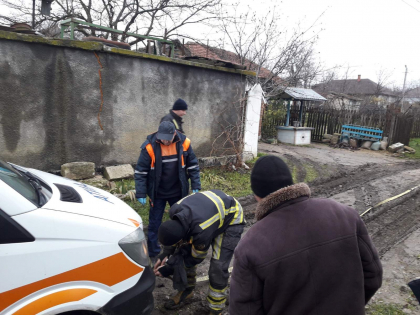 O ambulanta a ramas blocata, iar mai multe masini au derapat de pe drumul acoperit cu gheata. Unde au intervenit salvatorii O ambulanta a ramas blocata, iar mai multe masini au derapat de pe drumul acoperit cu gheata. Unde au intervenit salvatorii