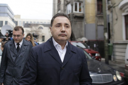 Ultima ora. Arestul fostului deputat Cristian Rizea - prelungit pentru 30 de zile Ultima ora. Arestul fostului deputat Cristian Rizea - prelungit pentru 30 de zile
