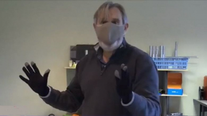 Spania. Au fost inventate manusile anti-COVID