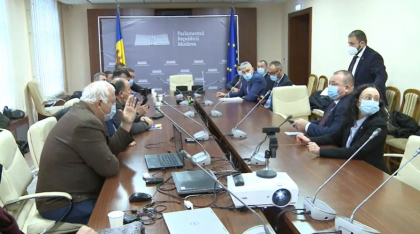 Cativa protestatari se afla la negocieri cu deputatii - VIDEO