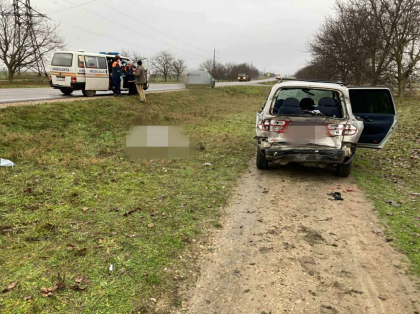Accident groaznic la Telenesti. O femeie a murit dupa ce masina in care se afla s-a lovit cu un autocar. Doi pasageri - transportati la spital - FOTO