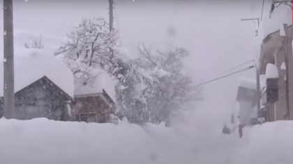 Imagini uimitoare in Japonia, unde zapada a ajuns la 2 metri - VIDEO Imagini uimitoare in Japonia, unde zapada a ajuns la 2 metri - VIDEO