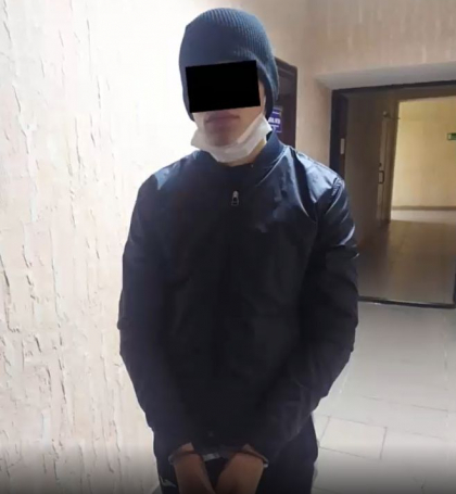 Patru tineri, printre care 3 minori, au batut si au jefuit un barbat in plina strada. Ce risca acestia Patru tineri, printre care 3 minori, au batut si au jefuit un barbat in plina strada. Ce risca acestia