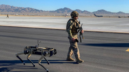Bazele militare ale SUA vor fi pazite de caini-roboti