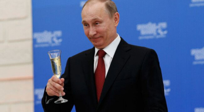 Vladimir Putin i-a elogiat pe spionii rusi. „Cei care apara Rusia de amenintari” Vladimir Putin i-a elogiat pe spionii rusi. „Cei care apara Rusia de amenintari”