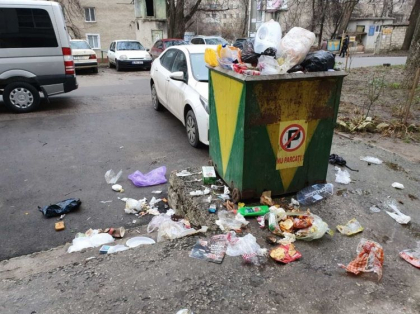 Chisinaul - transformat in gunoiste. Se vor aplica sanctiuni pentru nerespectarea curateniei pe terenurile de acumulare ale deseurilor - GALERIE FOTO Chisinaul - transformat in gunoiste. Se vor aplica sanctiuni pentru nerespectarea curateniei pe terenurile de acumulare ale deseurilor - GALERIE FOTO