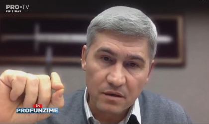  Alexandru Jizdan, despre interlopul Nazaruc: "Politia de frontiera a fost semnalata ca prin frontiera trece o persoana care este anuntata in cautare, dar dupa ce un politist a vorbit cu cineva, acestuia i s-a permis sa treaca" 