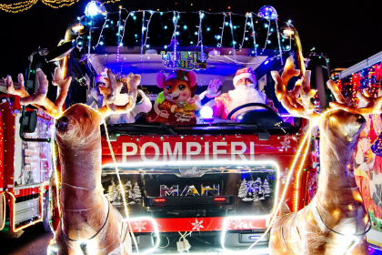 Pompierii vor lansa Caravana de Craciun. Peste 20 de autospeciale vor fi decorate cu luminite si vor circula prin capitala 