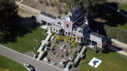 Domeniul „Neverland” al lui Michael Jackson a fost vandut pentru 22 de milioane de dolari. Cine l-a cumparat Domeniul „Neverland” al lui Michael Jackson a fost vandut pentru 22 de milioane de dolari. Cine l-a cumparat
