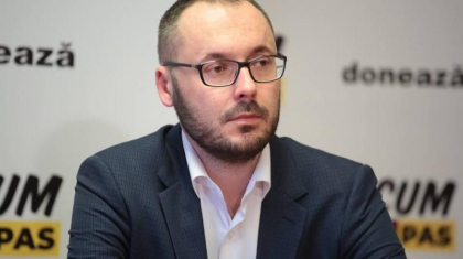 Reactia lui Sergiu Litvinenco, dupa ce Ion Chicu si alti ministri au refuzat sa asigure interimatul functiilor dupa 31 decembrie: ”Actiunile lor sunt o bataie de joc in raport cu oamenii acestei tari”