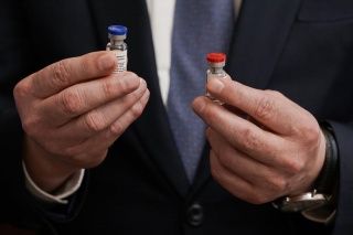 Rusia aproba administrarea vaccinului Sputnik V la persoanele de peste 60 de ani