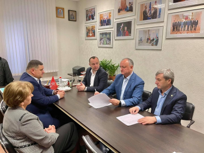 Dupa consultarile cu Maia Sandu, deputatii PSRM s-au intalnit cu Igor Dodon. Despre ce au discutat Dupa consultarile cu Maia Sandu, deputatii PSRM s-au intalnit cu Igor Dodon. Despre ce au discutat