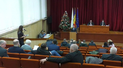 LIVE. Sedinta extraordinara a Consiliului Municipal Chisinau din 28 decembrie. Consilierii cer ca primarul sa povesteasca ce a facut el pe vreme de pandemie la Moscova si care sunt rezultatele. Ion Ceban nu este prezent la sedinta LIVE. Sedinta extraordinara a Consiliului Municipal Chisinau din 28 decembrie. Consilierii cer ca primarul sa povesteasca ce a facut el pe vreme de pandemie la Moscova si care sunt rezultatele. Ion Ceban nu este prezent la sedinta
