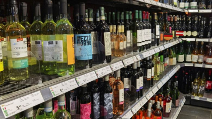 Una dintre cele mai afectate tari de pandemie a interzis vanzarea de alcool pana pe 15 ianuarie Una dintre cele mai afectate tari de pandemie a interzis vanzarea de alcool pana pe 15 ianuarie