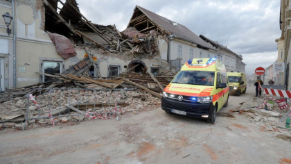 Inca doua cutremure puternice in Croatia. Seismolog: "Pamantul tremura la fiecare minut, se va zdruncina mult timp de acum incolo" Inca doua cutremure puternice in Croatia. Seismolog: "Pamantul tremura la fiecare minut, se va zdruncina mult timp de acum incolo"