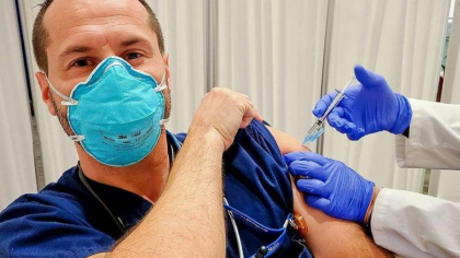 Primul roman vaccinat anti-Covid in SUA a povestit experienta traita in spitalele din New York