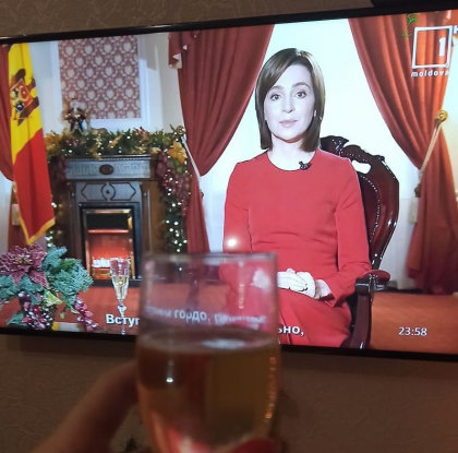 Fara prosoape si meme-uri? Cum a fost vazuta Maia Sandu, in noaptea de Revelion, la TV - GALERIE FOTO