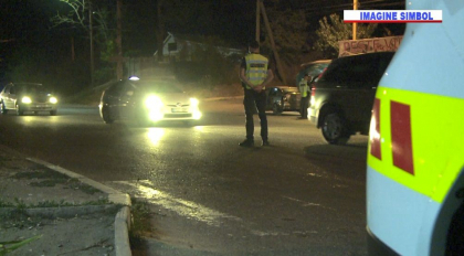Beat si pus pe aventuri, un barbat din Hancesti a furat masina prietenului sau la care venise in vizita, iar in scurt timp a ajuns cu ea intr-un sant