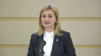 Doina Gherman dupa declaratiile lui Vasile Bolea: "Vasile Bolea trebuie sa-si puna cenusa in cap si sa isi ceara scuze public" Doina Gherman dupa declaratiile lui Vasile Bolea: "Vasile Bolea trebuie sa-si puna cenusa in cap si sa isi ceara scuze public"