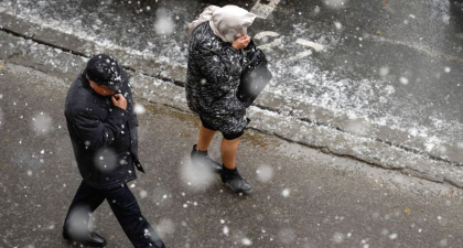 Ploi si zapada se asteapta astazi de Craciun pe stil vechi. Cum se va schimba vremea in continuare. Prognoza meteo - FOTO