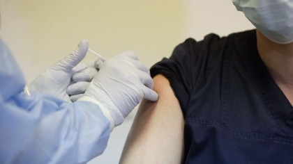 Clerul musulman al Indoneziei declara un vaccin produs in China „sfant si halal” Clerul musulman al Indoneziei declara un vaccin produs in China „sfant si halal”