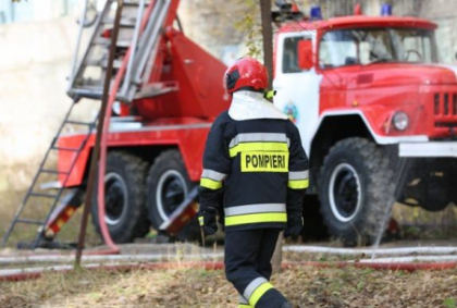 Caz tragic la Falesti. Un barbat a murit intr-un incendiu in propria casa. Ce spun pompierii Caz tragic la Falesti. Un barbat a murit intr-un incendiu in propria casa. Ce spun pompierii