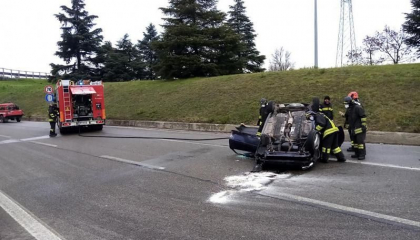 Un moldovean a murit in Italia, dupa ce s-a rasturnat cu automobilul pe care il conducea Un moldovean a murit in Italia, dupa ce s-a rasturnat cu automobilul pe care il conducea