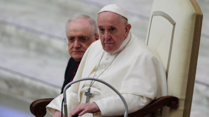 Papa Francisc a fost vaccinat anti-Covid. „Este o alegere etica, deoarece nu te joci doar cu viata ta, ci si cu viata altora” Papa Francisc a fost vaccinat anti-Covid. „Este o alegere etica, deoarece nu te joci doar cu viata ta, ci si cu viata altora”