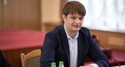 Reactia secretarului presedintelui RM, acuzat de un deputat socialist ca nu spune valoarea reala a bunurilor pe care le detine: ”Nu am ce ascunde..."