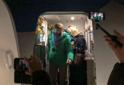Alexei Navalnii a aterizat la Moscova, pe alt aeroport decat era prevazut - VIDEO Alexei Navalnii a aterizat la Moscova, pe alt aeroport decat era prevazut - VIDEO