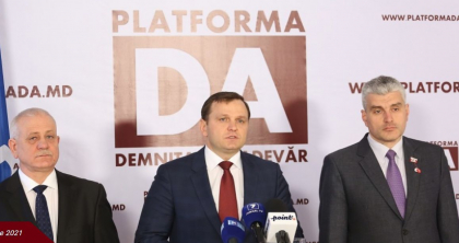 Dupa ce s-au scumpit carburantii, Platforma DA cere demisia conducerii Consiliului Concurentei Dupa ce s-au scumpit carburantii, Platforma DA cere demisia conducerii Consiliului Concurentei