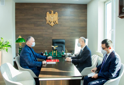 Igor Dodon vrea ca in Moldova sa fie adus vaccinul chinezesc impotriva COVID-19: "Cetatenii sa poata alege dintr-o gama variata". Discutia avuta cu ambasadorul Chinei in RM