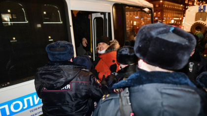 Rusia: Politia aresteaza aliati ai lui Navalnii inaintea manifestatiilor programate pentru weekend