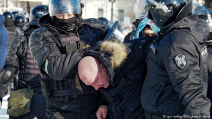 Mii de oameni au iesit la mitinguri in sprijinul lui Navalnii in mai multe orase din Rusia, cel putin 125 au fost retinuti - GALERIE FOTO/VIDEO Mii de oameni au iesit la mitinguri in sprijinul lui Navalnii in mai multe orase din Rusia, cel putin 125 au fost retinuti - GALERIE FOTO/VIDEO