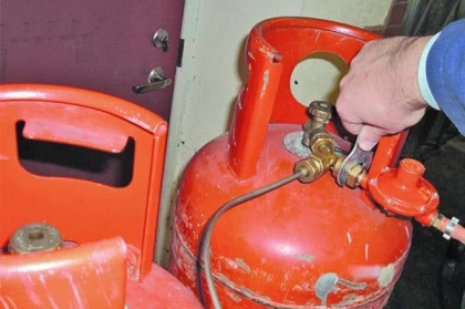 O femeie din Falesti si un barbat din Gagauzia au ajuns la spital in urma unor explozii. Recomandarile pompierilor O femeie din Falesti si un barbat din Gagauzia au ajuns la spital in urma unor explozii. Recomandarile pompierilor
