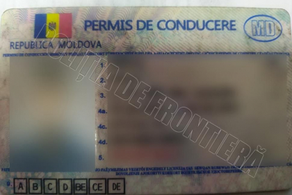 Doi moldoveni au incercat sa treaca frontiera cu permisul de conducere fals. Cat au achitat pentru acestea Doi moldoveni au incercat sa treaca frontiera cu permisul de conducere fals. Cat au achitat pentru acestea