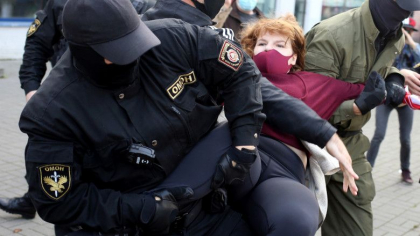 Amnesty: Protestatarii inchisi din Belarus au fost supusi torturii