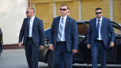 Paza deputatului socialist Gatcan, favorizarea unor ofiteri de protectie, bani in schimbul combustibilului si instrainarea unui teren al SPPS. Anchetele desfasurate la Serviciului de Protectie si Paza de Stat