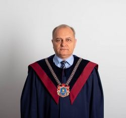 A decedat judecatorul Curtii Constitutionale, Eduard Ababei