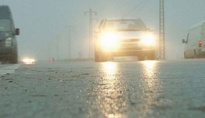 Atentie, soferi. Conditii meteo nefavorabile, pe suprafata drumului se formeaza polei. In capitala se circula cu dificultate