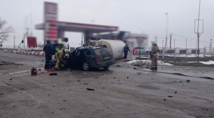 Accident tragic la Vulcanesti. Un tanar a decedat, dupa ce s-a lovit puternic cu automobilul intr-o autocisterna - GALERIE FOTO