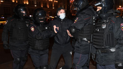 Rusia trimite paznici in scoli ca sa-i opreasca pe elevi sa participe la manifestatiile pro-Navalnii Rusia trimite paznici in scoli ca sa-i opreasca pe elevi sa participe la manifestatiile pro-Navalnii