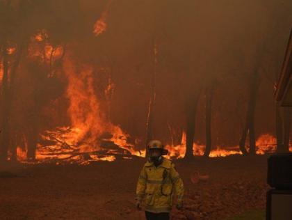 La aproape un an de la incendiile devastatoare, Australia se confrunta din nou cu flacarile - VIDEO La aproape un an de la incendiile devastatoare, Australia se confrunta din nou cu flacarile - VIDEO