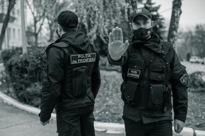 Situatia la frontiera. Peste 22 mii de traversari timp de o zi. Ce incalcari au depistat politistii