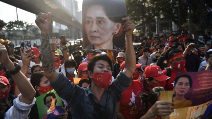 Armata din Myanmar a ordonat blocarea Facebook pentru a opri apelurile la rezistenta impotriva loviturii de stat Armata din Myanmar a ordonat blocarea Facebook pentru a opri apelurile la rezistenta impotriva loviturii de stat