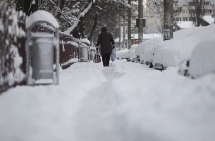 Ne asteapta ninsori si in urmatoarele zile. Ce spun meteorologii