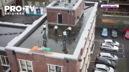 Garda irlandeza a dansat in diferite zone ale tarii, ca raspuns la o provocare venita din partea politiei elvetiene - VIDEO Garda irlandeza a dansat in diferite zone ale tarii, ca raspuns la o provocare venita din partea politiei elvetiene - VIDEO