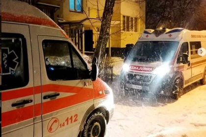 Au indeplinit ultima dorinta a unui moldovean grav bolnav dintr-un spital din Italia. Cum au ajuns la Chisinau, cu o ambulanta din peninsula: "Au parcurs peste 4000 km in peste 50 de ore " Au indeplinit ultima dorinta a unui moldovean grav bolnav dintr-un spital din Italia. Cum au ajuns la Chisinau, cu o ambulanta din peninsula: "Au parcurs peste 4000 km in peste 50 de ore "