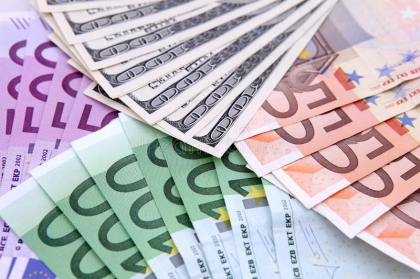 Curs valutar BNM pentru 13 februarie. Cat costa astazi un euro si un dolar - FOTO