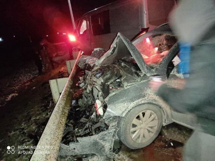 Accident teribil, la Telenesti. Un tanar de 27 de ani a murit, dupa ce masina in care se afla s-a ciocnit frontal cu un alt autoturism - FOTO Accident teribil, la Telenesti. Un tanar de 27 de ani a murit, dupa ce masina in care se afla s-a ciocnit frontal cu un alt autoturism - FOTO